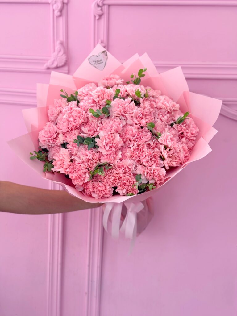 Ramo de 50 Claveles - Flores & Regalos