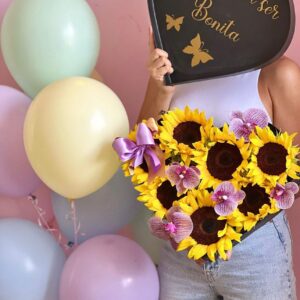 Caja de Girasoles y Globos