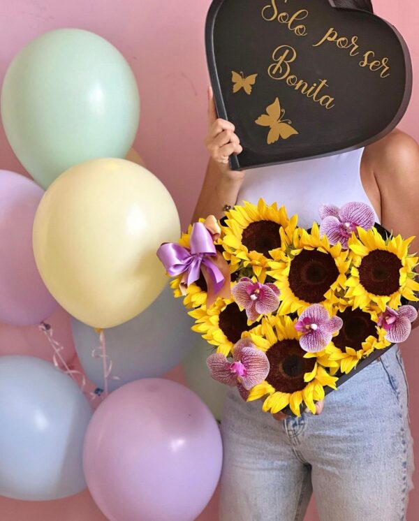 Caja de Girasoles y Globos