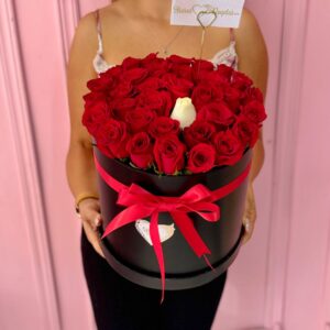 Box de 32 rosas rojas